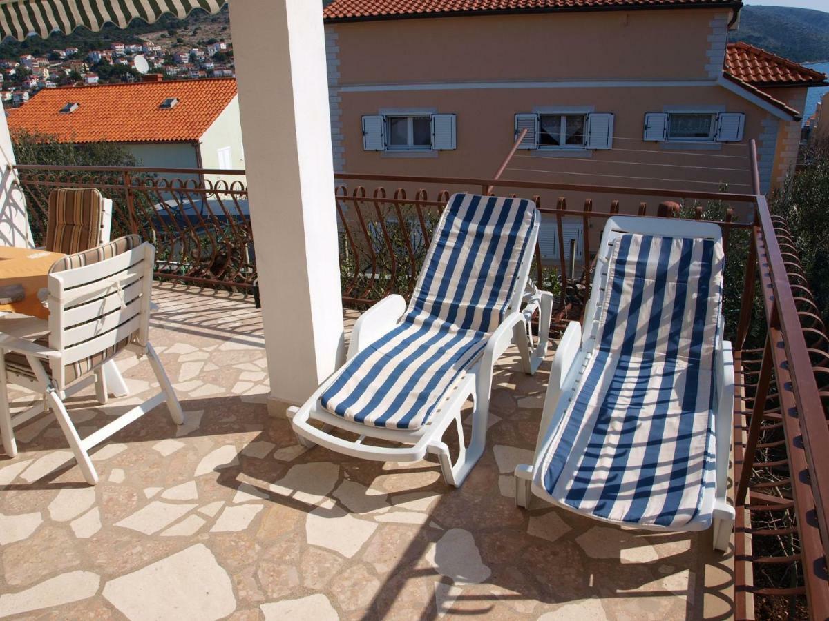 טרוגיר Apartments Mirja - 100M From The Beach & Parking מראה חיצוני תמונה