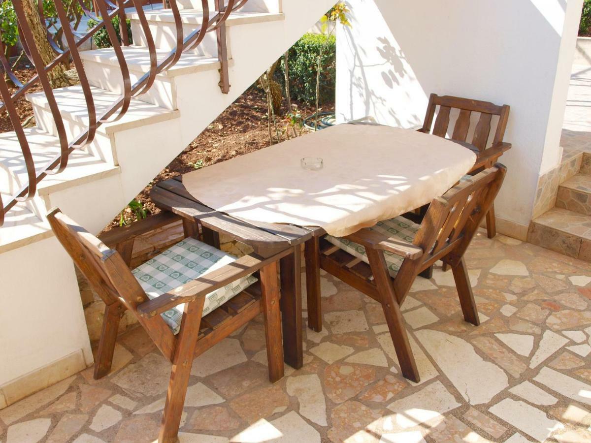 טרוגיר Apartments Mirja - 100M From The Beach & Parking מראה חיצוני תמונה