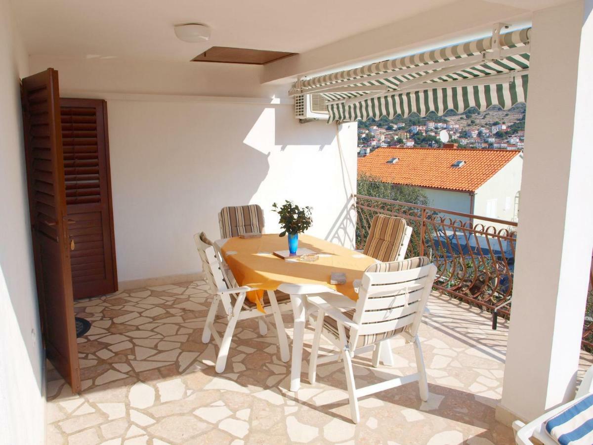 טרוגיר Apartments Mirja - 100M From The Beach & Parking מראה חיצוני תמונה